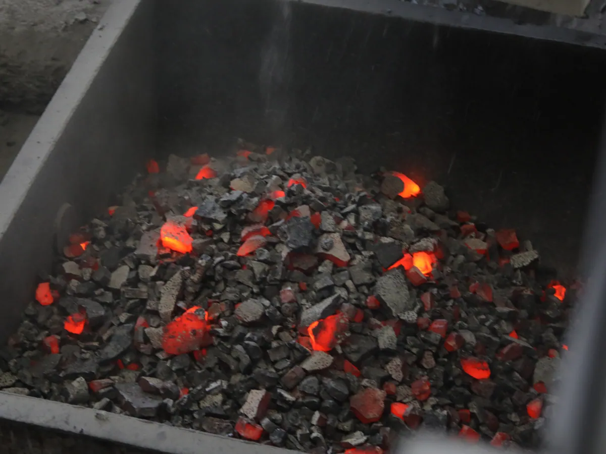 Glowing metallurgical coke